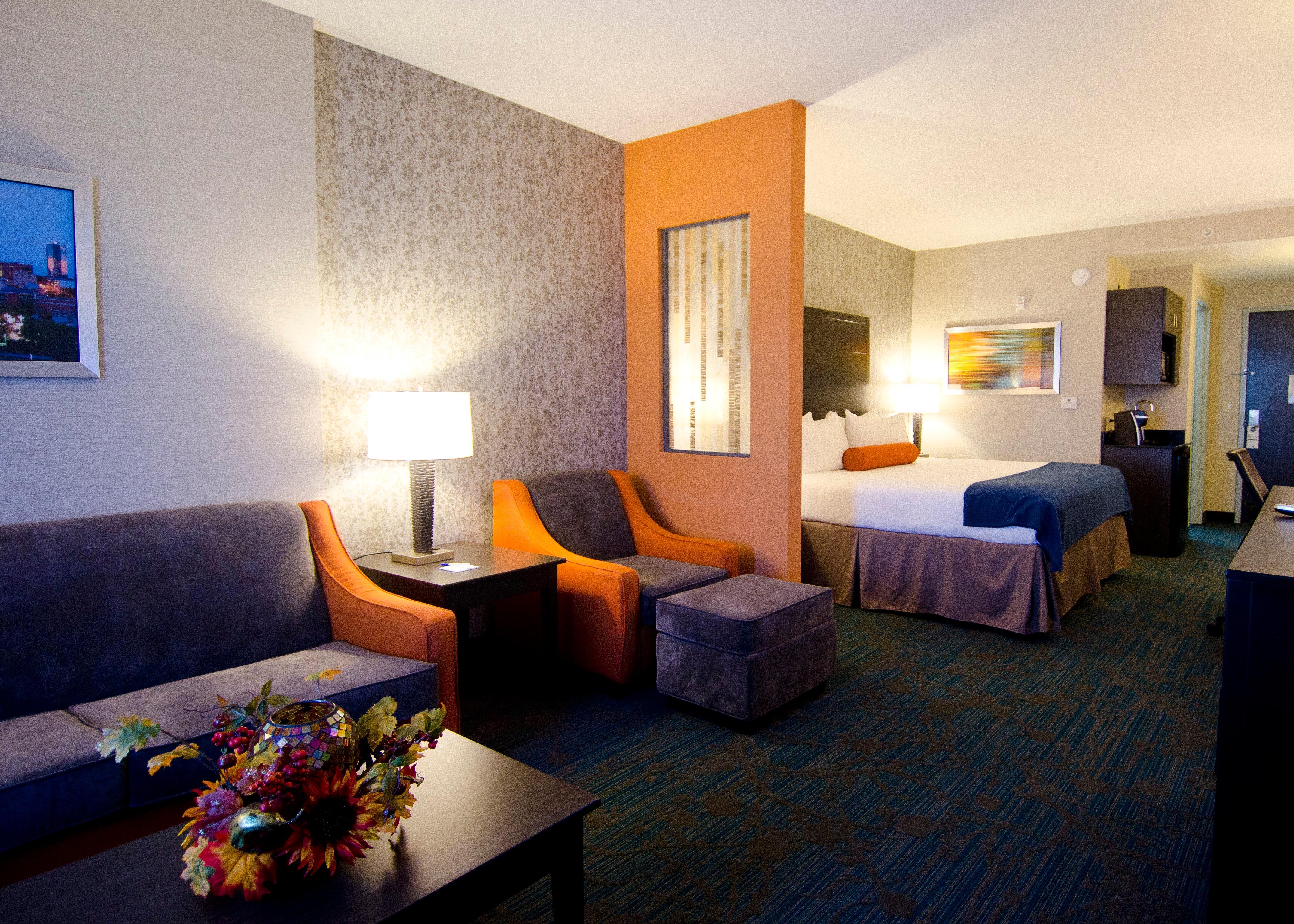 Holiday Inn Express Hotel & Suites Knoxville By Ihg Buitenkant foto