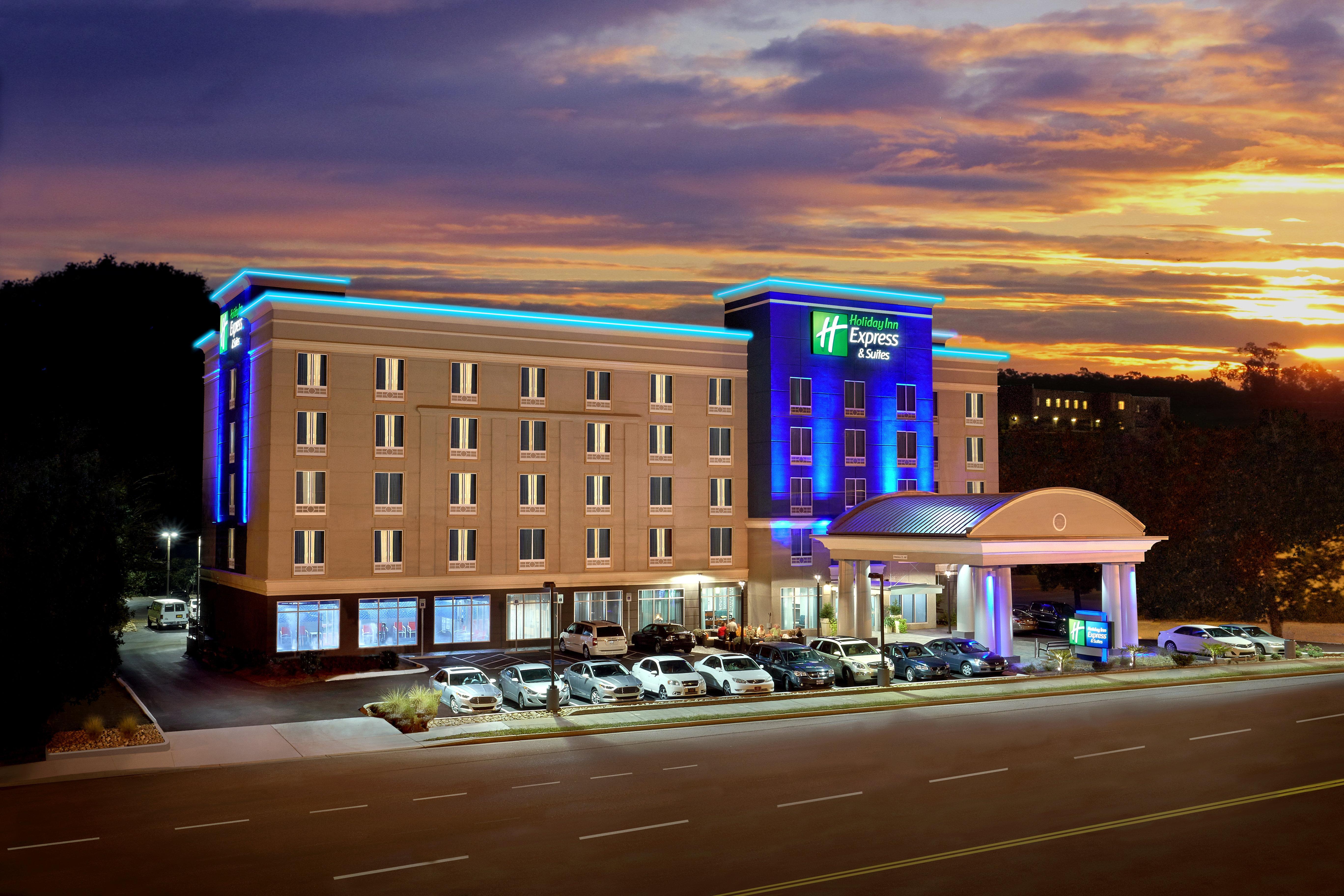 Holiday Inn Express Hotel & Suites Knoxville By Ihg Buitenkant foto